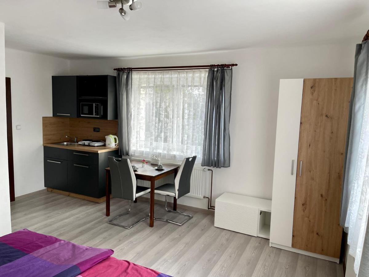 Apartmany Marjanka Jenisovice  Eksteriør bilde